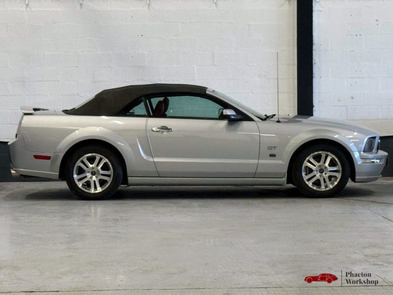 FORD MUSTANG GT 2006