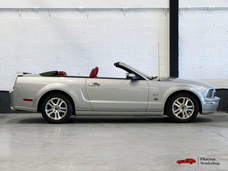 FORD MUSTANG GT 2006