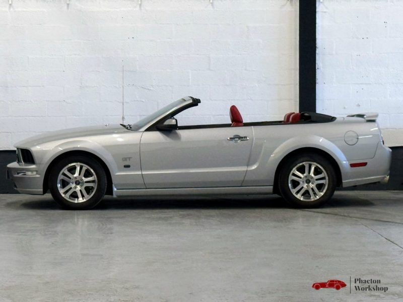 FORD MUSTANG GT 2006