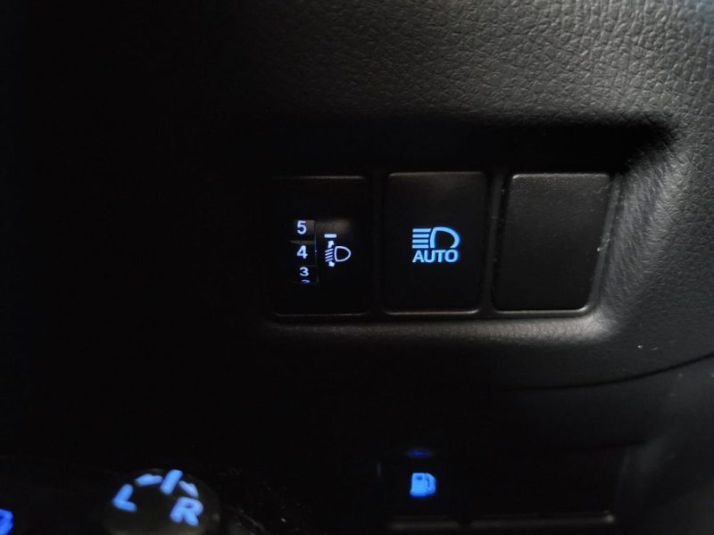 TOYOTA C-HR 1.8 VVT-i 122cv DYNAMIC / CAMERA DE RECUL / CARPLAY / FRONT ASSIST / 2EME MAIN