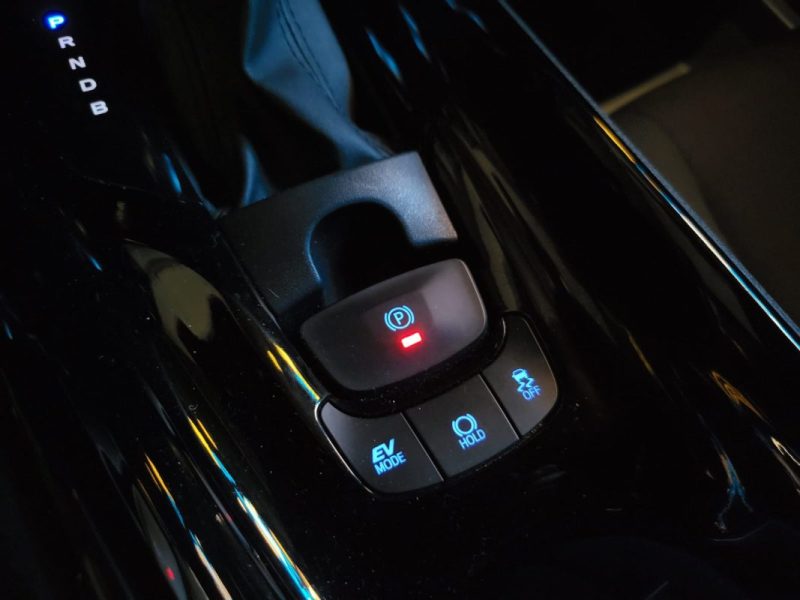 TOYOTA C-HR 1.8 VVT-i 122cv DYNAMIC / CAMERA DE RECUL / CARPLAY / FRONT ASSIST / 2EME MAIN