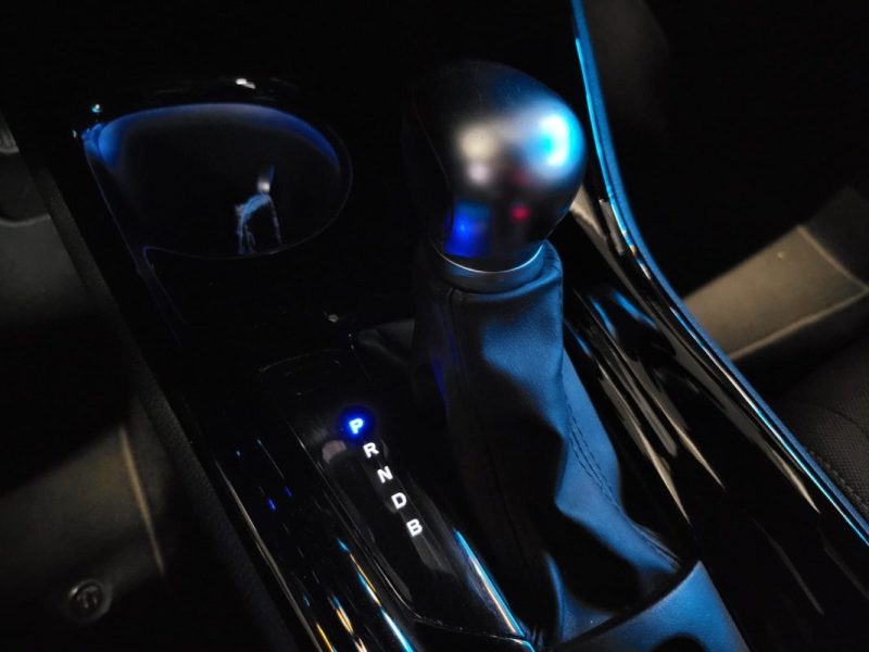 TOYOTA C-HR 1.8 VVT-i 122cv DYNAMIC / CAMERA DE RECUL / CARPLAY / FRONT ASSIST / 2EME MAIN