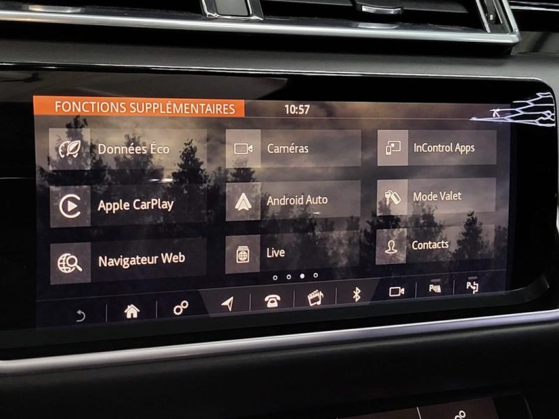 LAND ROVER RANGE ROVER VELAR P300 2.0 Si4 300cv R-Dynamic HSE 4X4 Boîte Auto