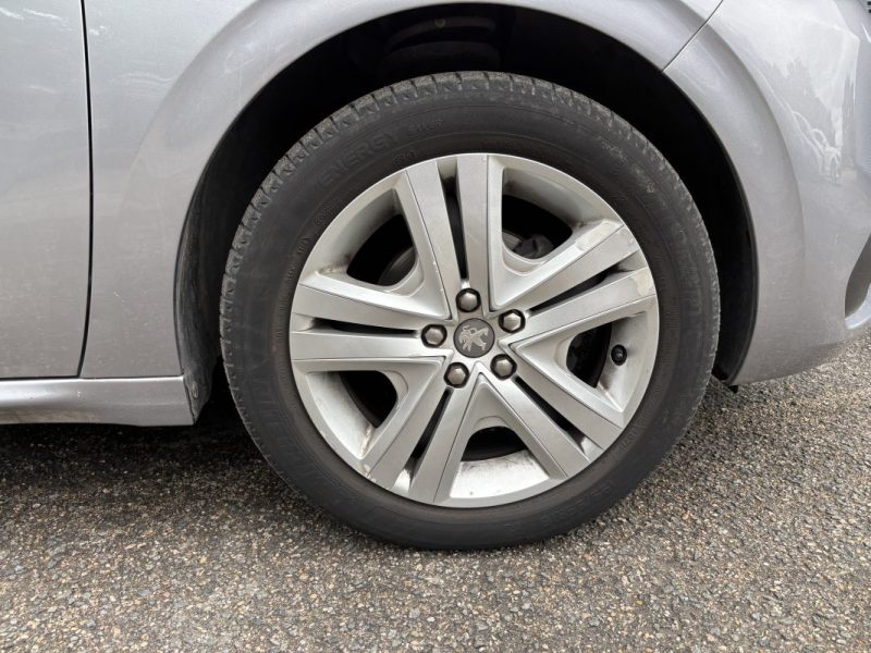 PEUGEOT 208 1.2 PureTech 82ch Allure 1ère Main 