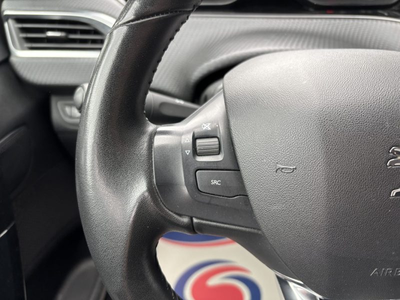 PEUGEOT 208 1.2 PureTech 82ch Allure 1ère Main 
