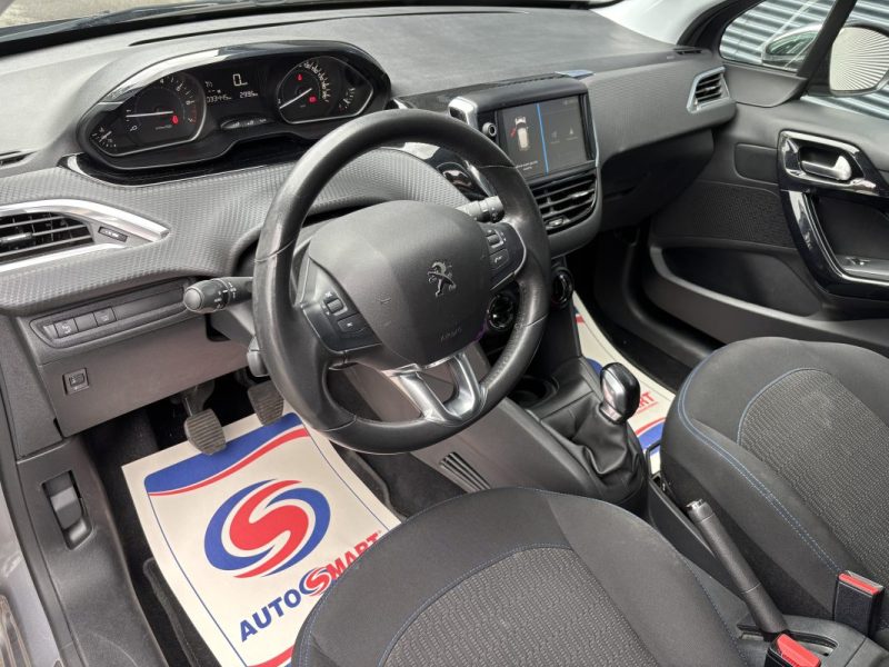 PEUGEOT 208 1.2 PureTech 82ch Allure 1ère Main 