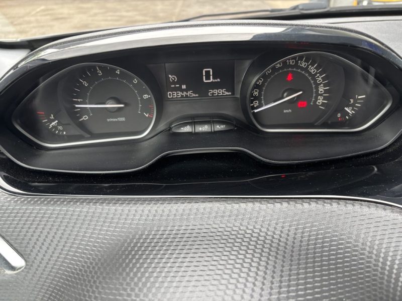 PEUGEOT 208 1.2 PureTech 82ch Allure 1ère Main 