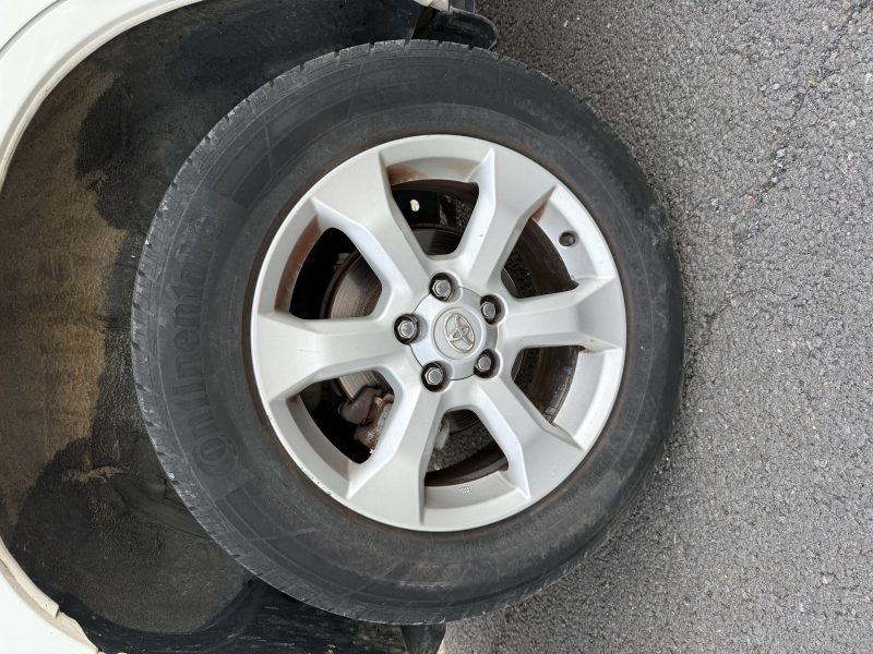 TOYOTA RAV4 2.2 D4D 150ch 2WD 2011