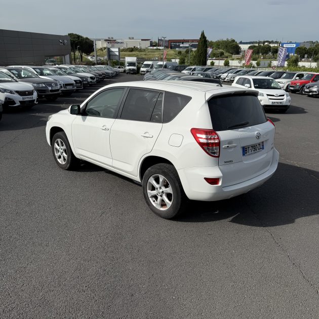 TOYOTA RAV4 2.2 D4D 150ch 2WD 2011