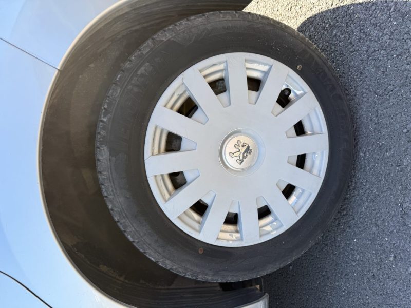 PEUGEOT 207 1.6 HDI 90ch 98g 