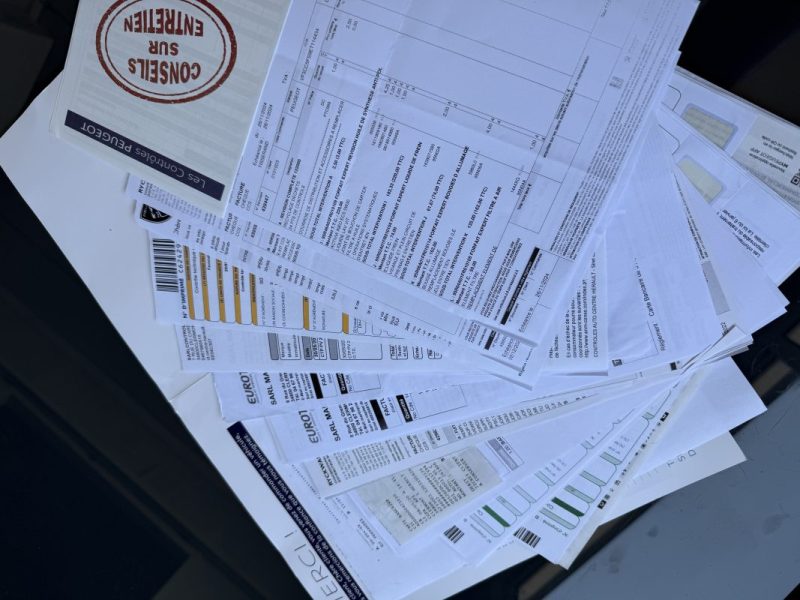 PEUGEOT 208  1.6 ess ALLURE BOITE AUTO PEDALE ADAPTEE 2014