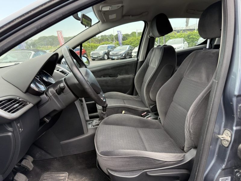 PEUGEOT 207 1.6 VTI 120ch 
