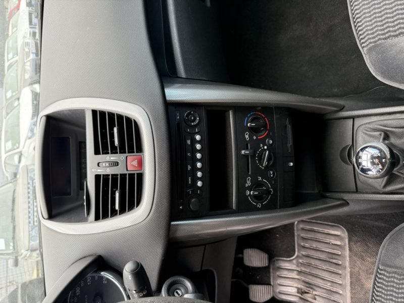 PEUGEOT 207 1.6 VTI 120ch 