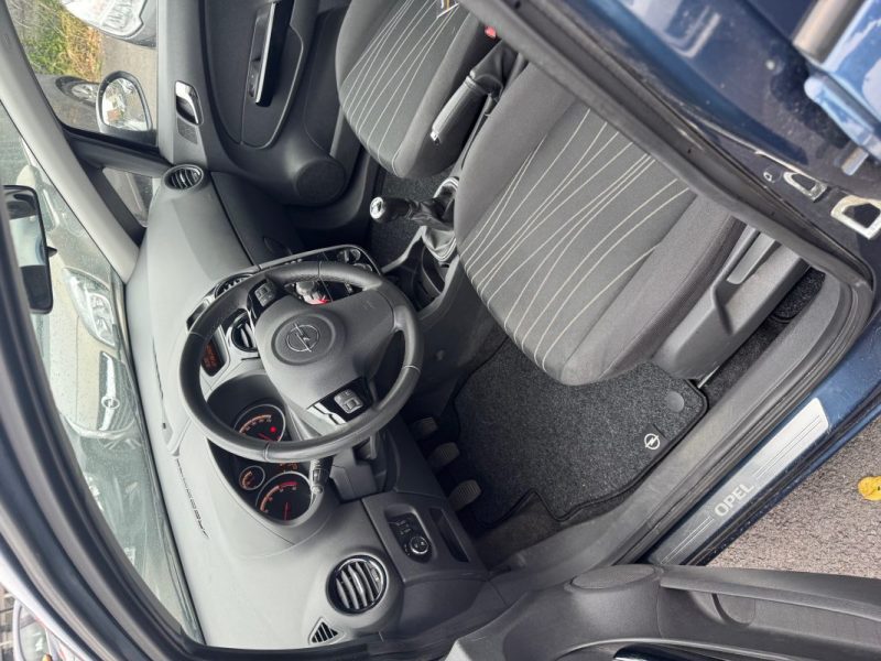 OPEL  CORSA  2011