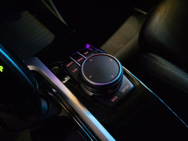 BMW X4 20d 2.0 XDrive X LINE / SUIVIE COMPLET BMW + AFFICHAGE TETE HAUTE + CARPLAY /