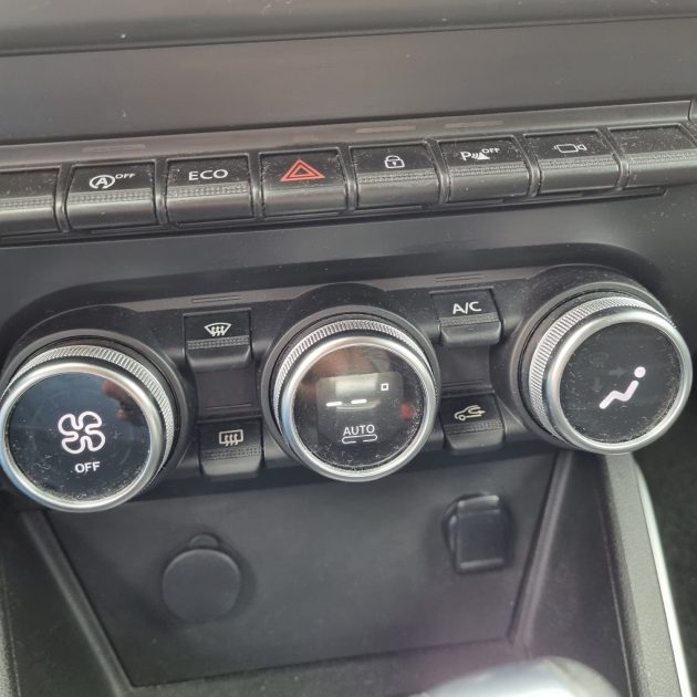 DACIA DUSTER 1.5 dCi FAP eco2 4x2 EDC6 110 cv Boîte auto