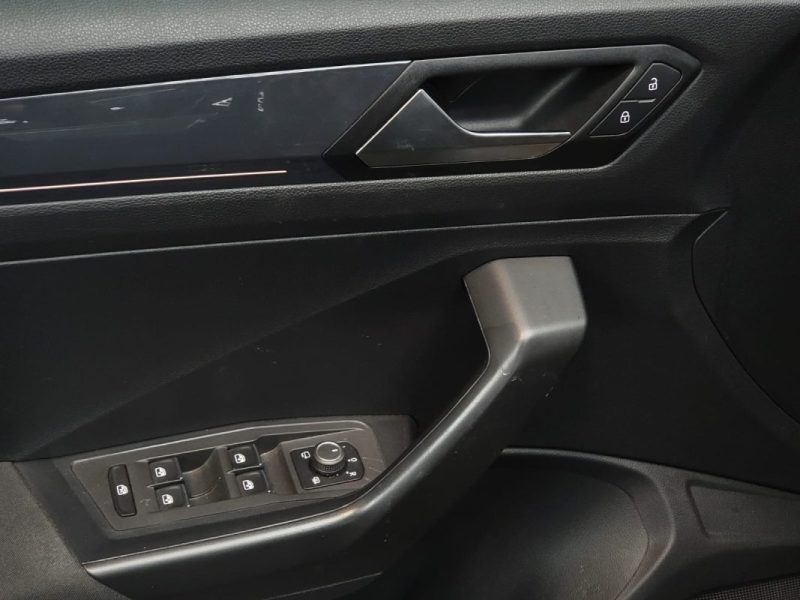 VOLKSWAGEN T-ROC 1.5 TSI 150cv Carat BVM6