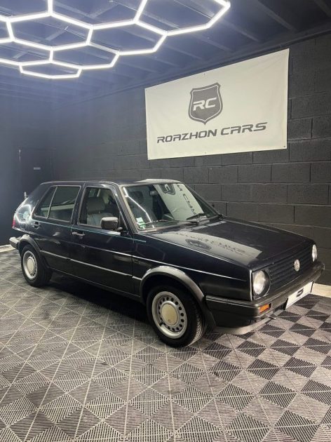 VOLKSWAGEN GOLF 1990