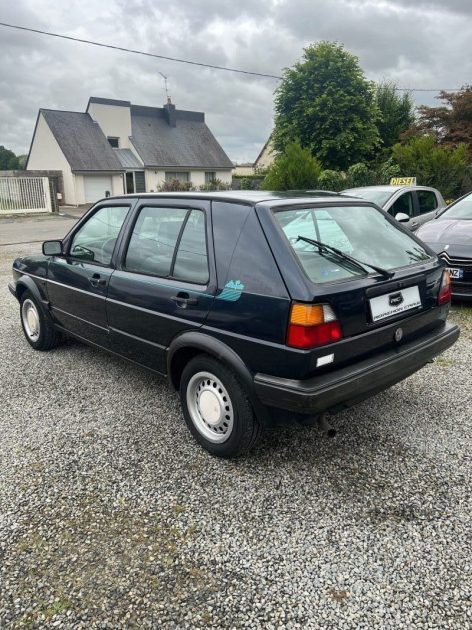 VOLKSWAGEN GOLF 1990
