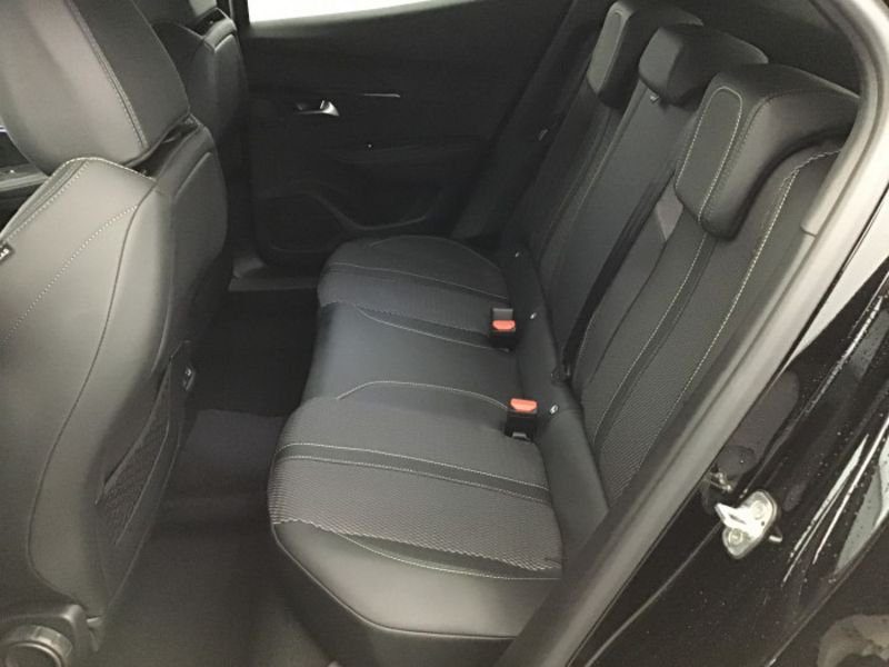 Peugeot 2008 Hybrid 145 e-DCS6 GT