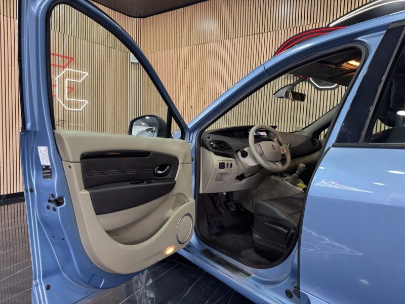 RENAULT MEGANE SCENIC 2011