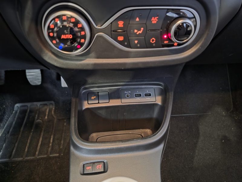 Renault Twingo III 1.0 SCe 65 ch Équilibre – Boîte Manuelle