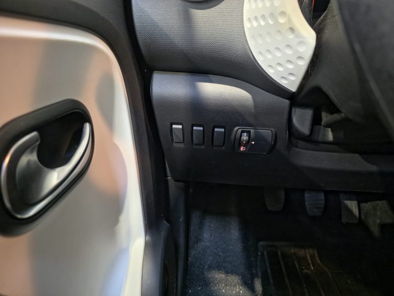 Renault Twingo III 1.0 SCe 65 ch Équilibre – Boîte Manuelle