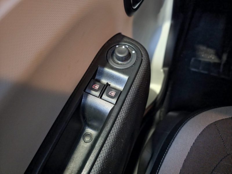 Renault Twingo III 1.0 SCe 65 ch Équilibre – Boîte Manuelle