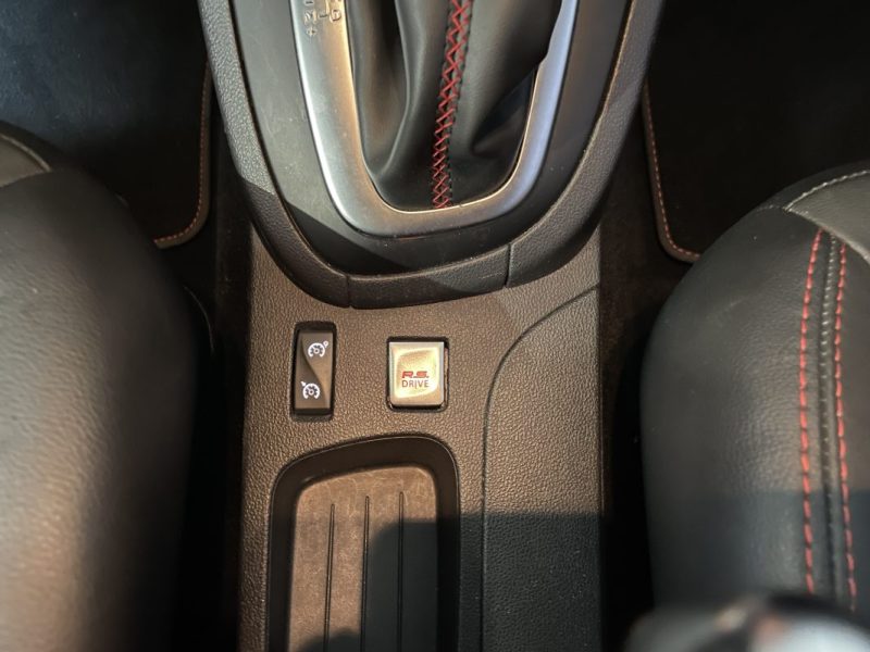 RENAULT CLIO 4 RS 18 220ch BVA 