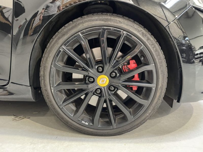 RENAULT CLIO 4 RS 18 220ch BVA 