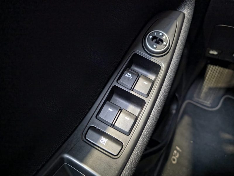 Hyundai i20 II Phase 2 1.0 T-GDi 100 ch Édition Mondiale / SUIVI D'ENTRETIEN