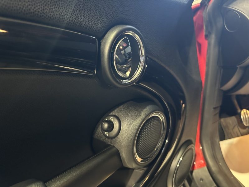 MINI COOPER S 1.6i 211ch JOHN COOPER WORKS