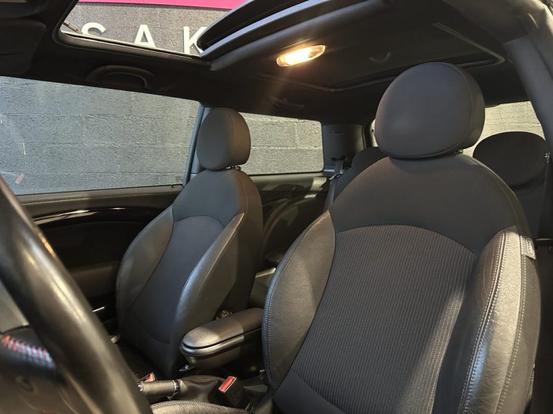 MINI COOPER S 1.6i 211ch JOHN COOPER WORKS