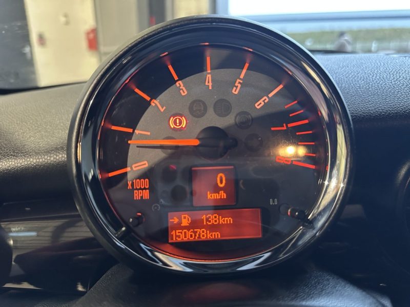 MINI COOPER S 1.6i 211ch JOHN COOPER WORKS