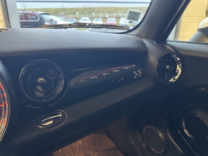 MINI COOPER S 1.6i 211ch JOHN COOPER WORKS