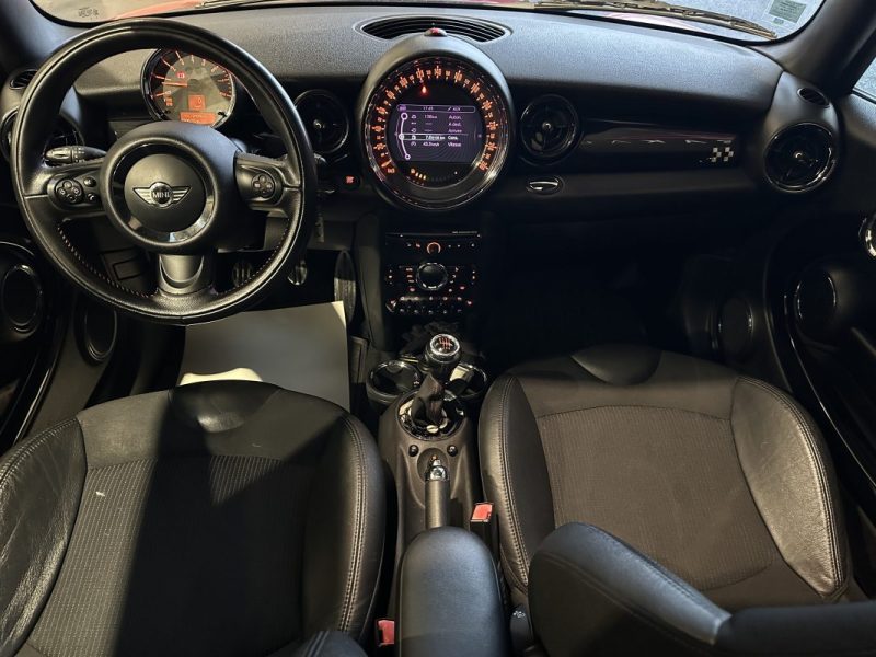 MINI COOPER S 1.6i 211ch JOHN COOPER WORKS