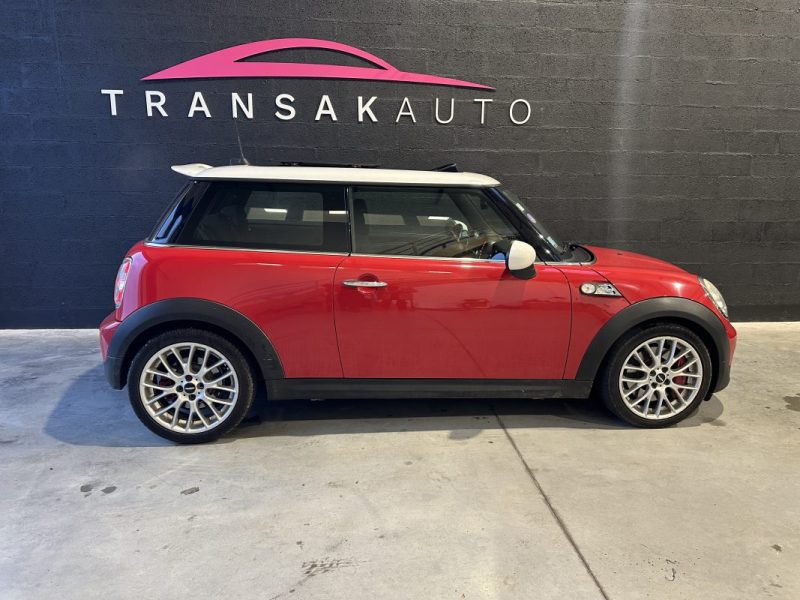 MINI COOPER S 1.6i 211ch JOHN COOPER WORKS
