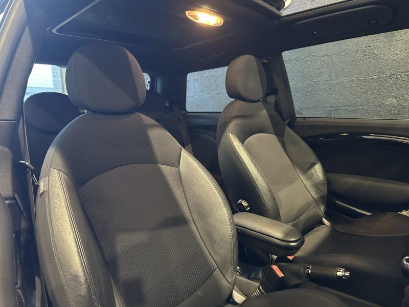 MINI COOPER S 1.6i 211ch JOHN COOPER WORKS