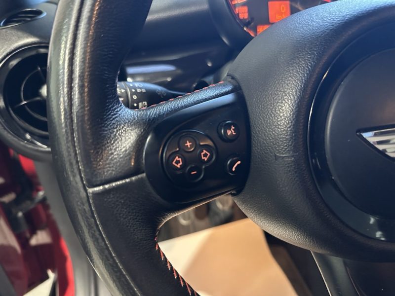 MINI COOPER S 1.6i 211ch JOHN COOPER WORKS