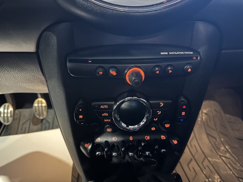 MINI COOPER S 1.6i 211ch JOHN COOPER WORKS