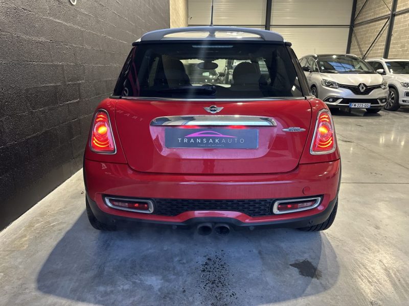 MINI COOPER S 1.6i 211ch JOHN COOPER WORKS