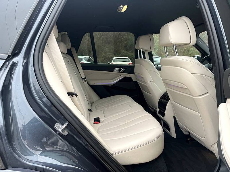 B.M.W. X5 M50i xDrive 4.4 i V8 GPF Steptronic8 530 cv G05