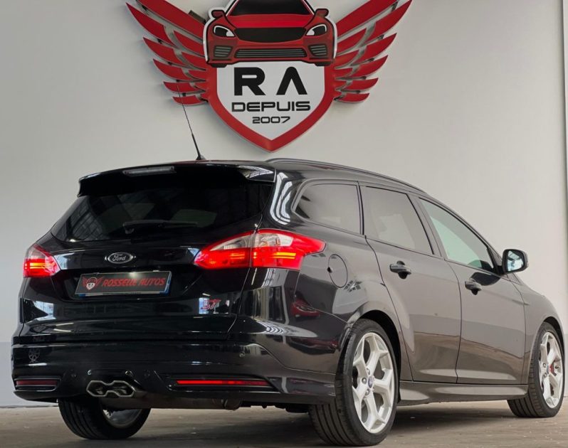 FORD FOCUS ST 250CH ECOBOOST BREAK