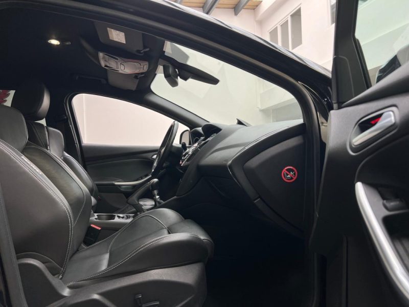 FORD FOCUS ST 250CH ECOBOOST BREAK