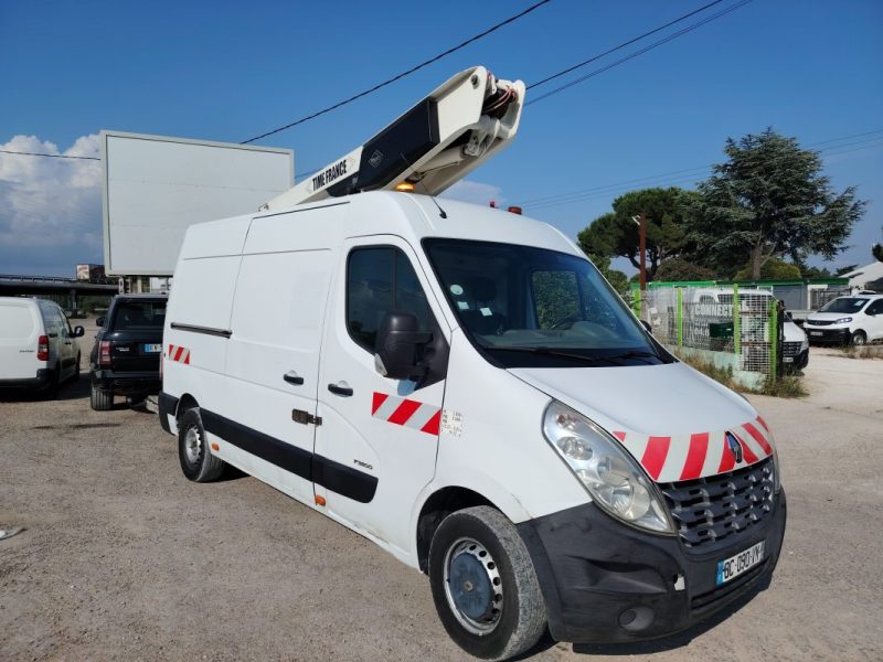 RENAULT MASTER 2.3dci  nacelle  2010