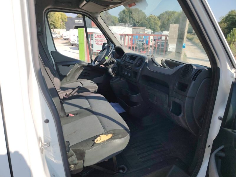 RENAULT MASTER 2.3dci  nacelle  2010