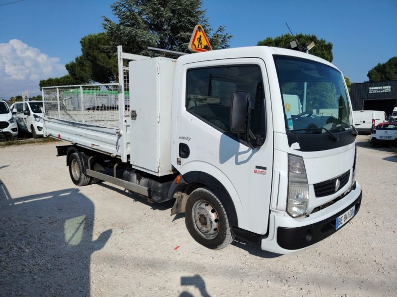 RENAULT MAXITY 2.5dci benne 2008