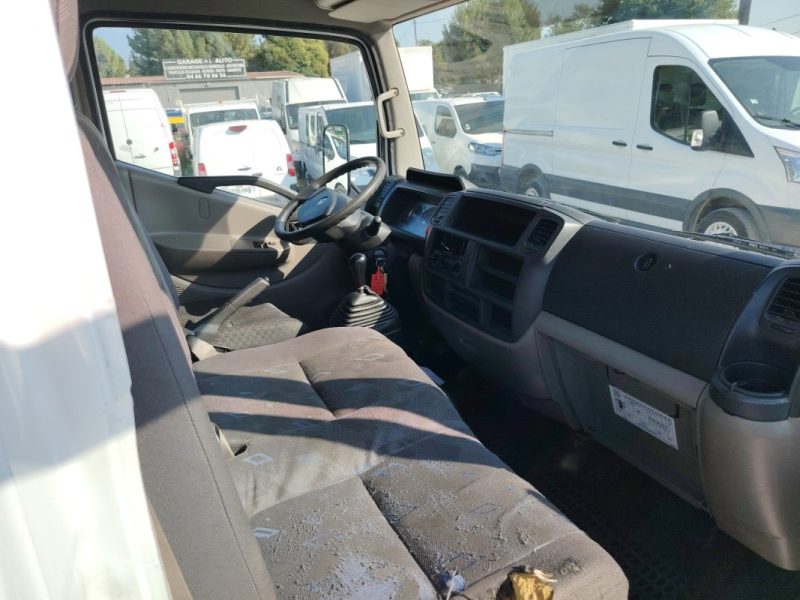 RENAULT MAXITY 2.5dci benne 2008