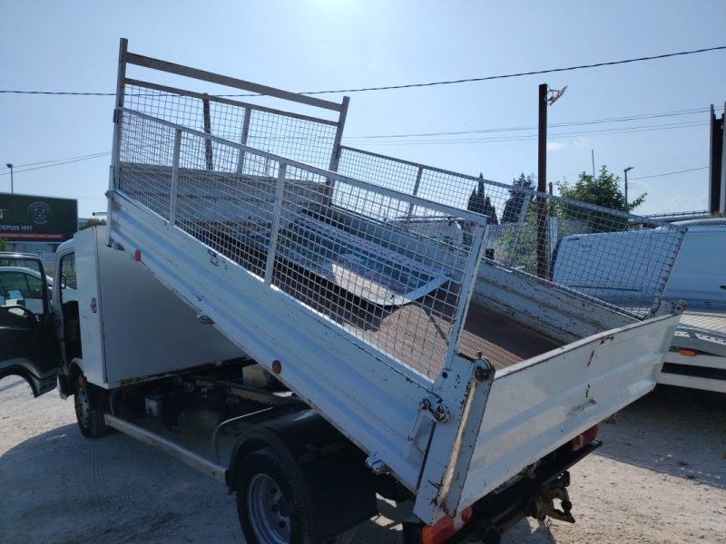 RENAULT MAXITY 2.5dci benne 2008