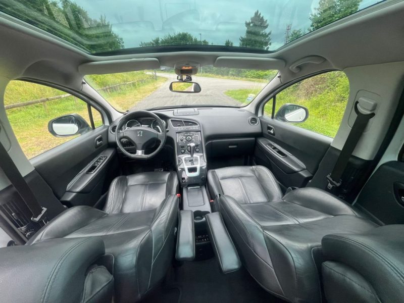 PEUGEOT 5008 7 PLACES BOITE AUTO